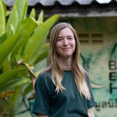 323A9020